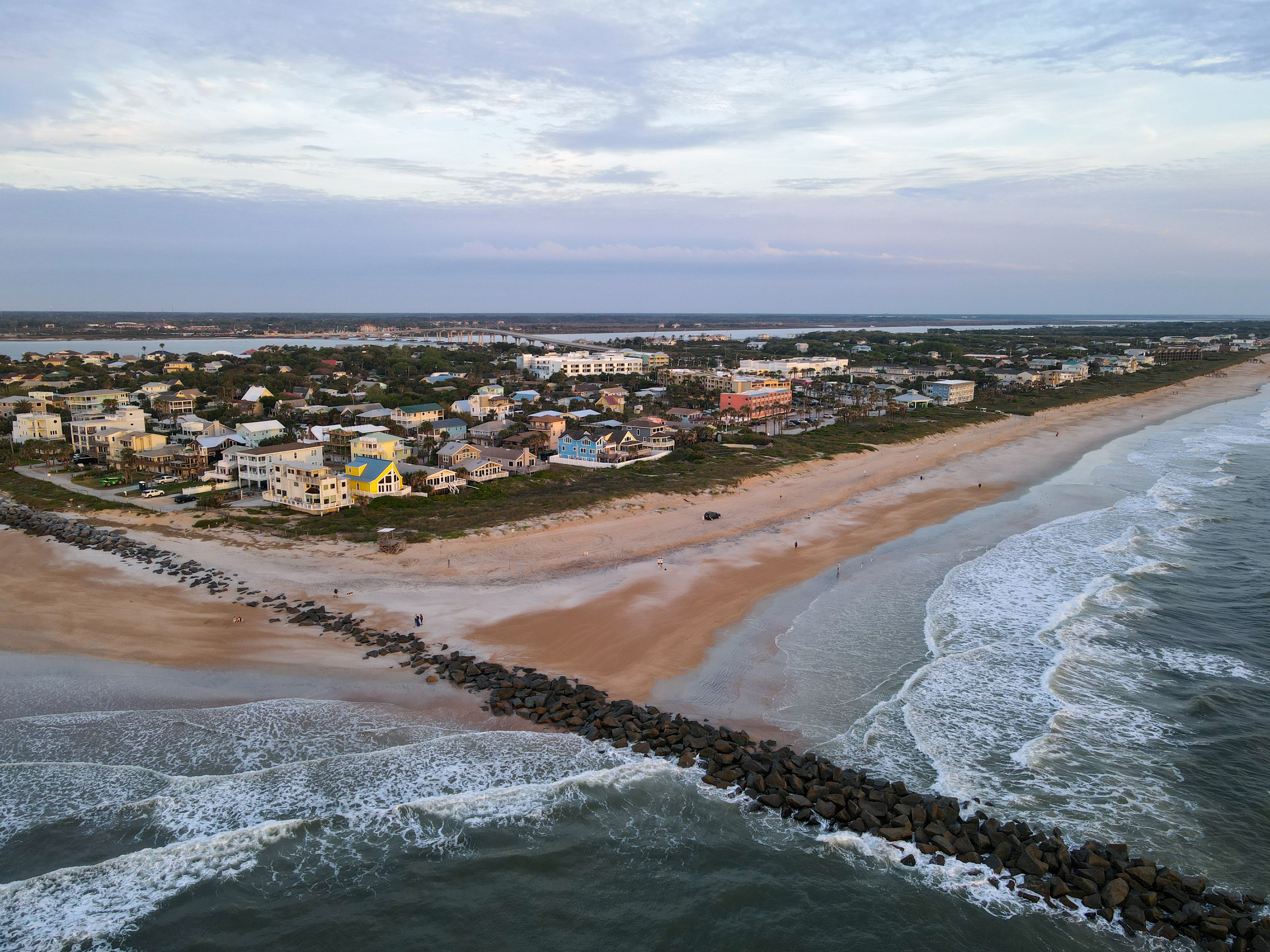 Florida beach town with homes along the shoreline